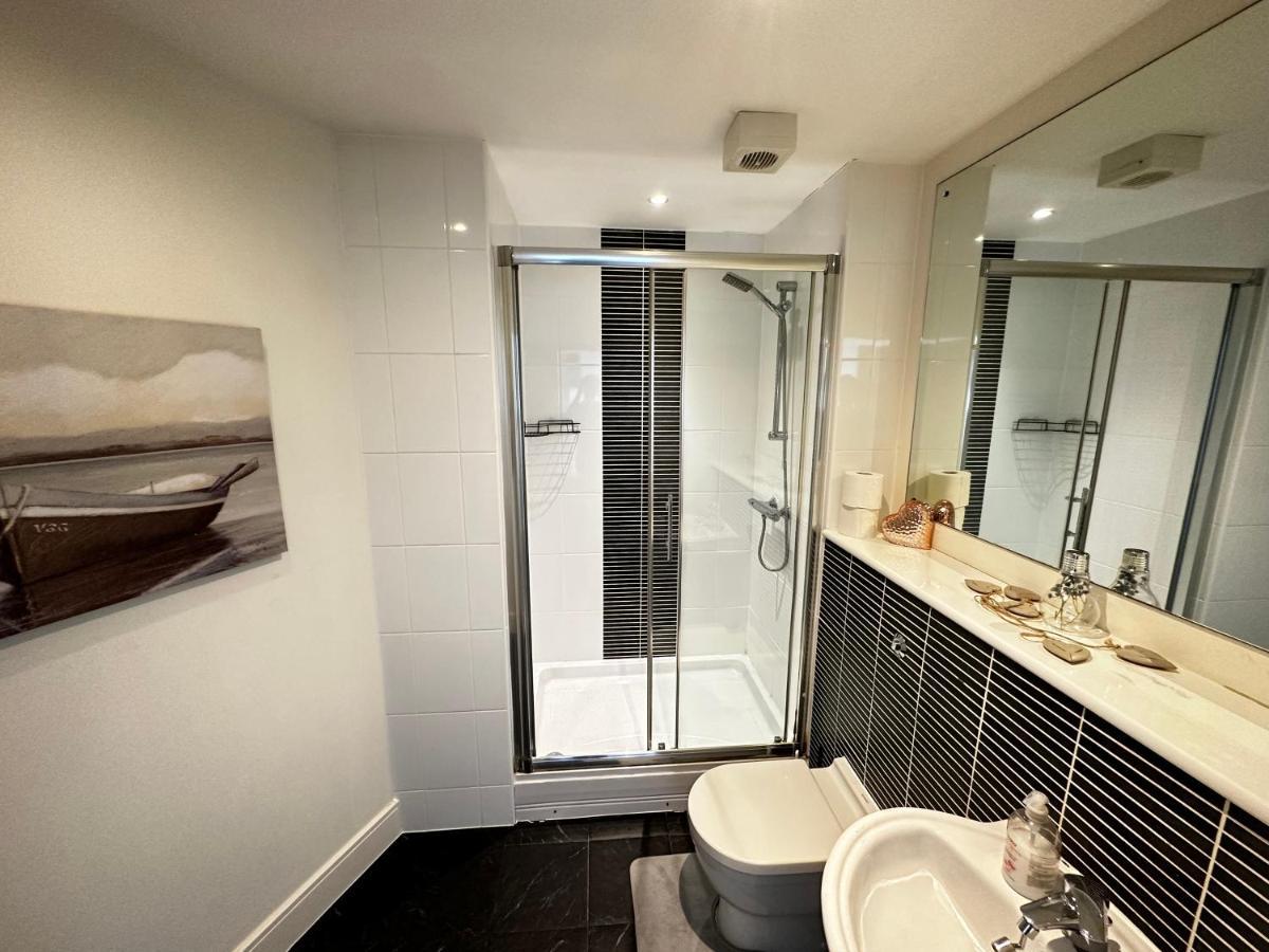 Stunning Ocean & City View Apt Σουόνσι Εξωτερικό φωτογραφία