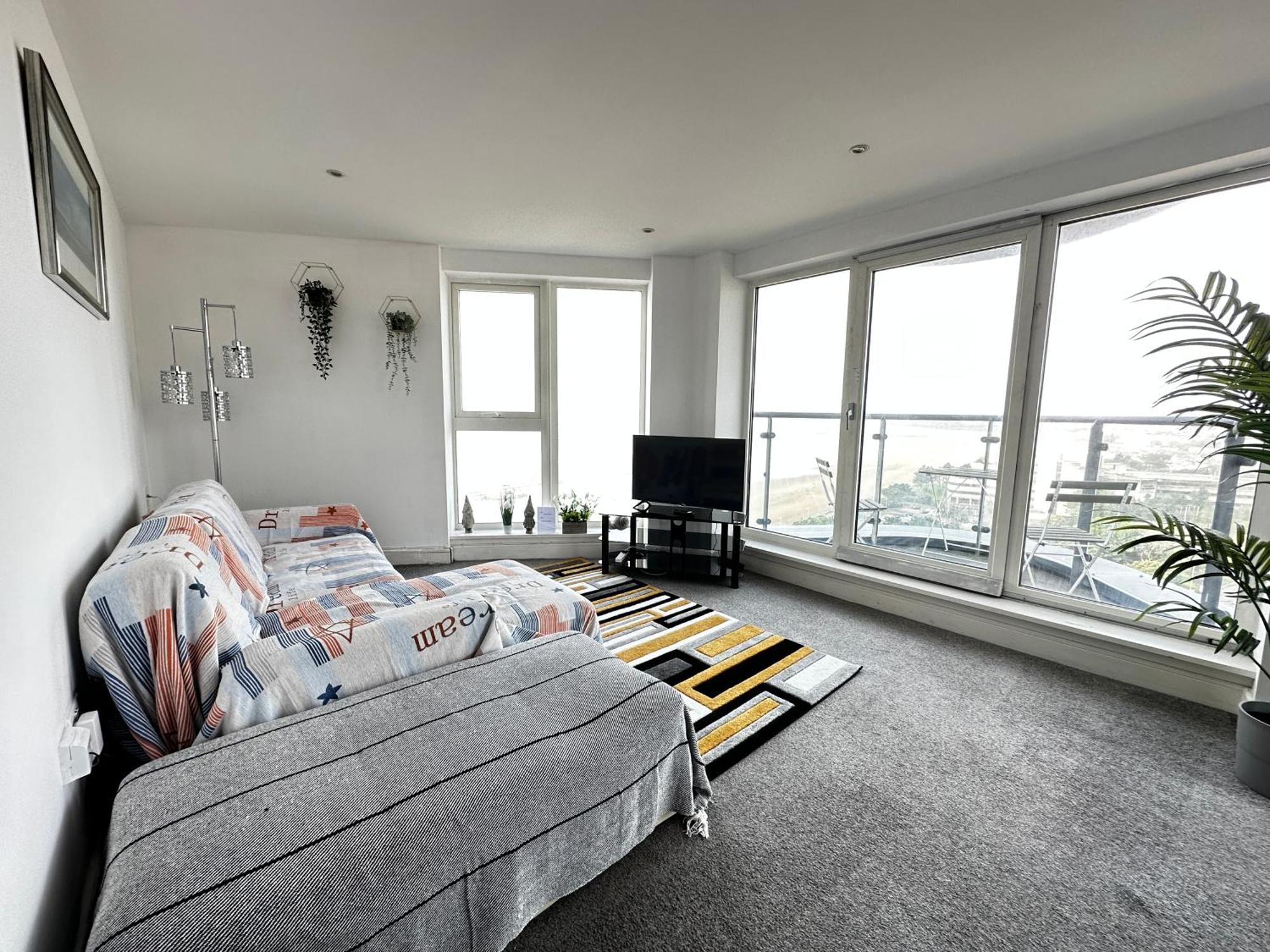 Stunning Ocean & City View Apt Σουόνσι Εξωτερικό φωτογραφία